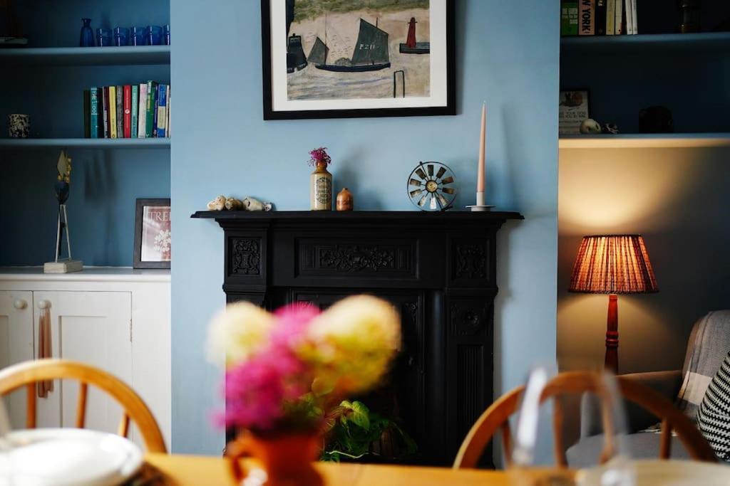 Northdene Cottage - Cosy Old Fisherman'S Cottage Two Mins From Sea - Free Parking - Wood Burning Stove - Roll Top Bath - Dog Friendly Deal Bagian luar foto
