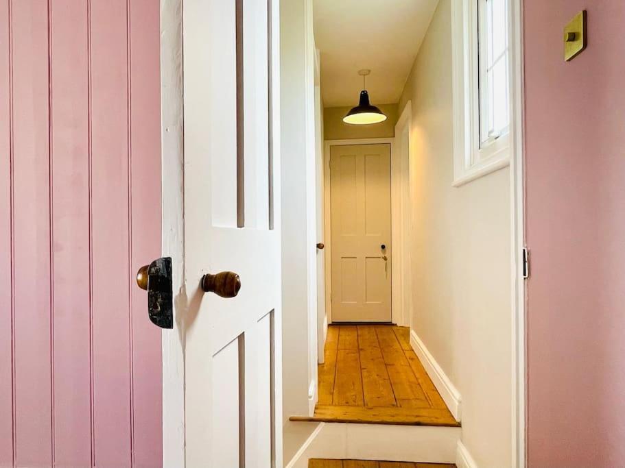 Northdene Cottage - Cosy Old Fisherman'S Cottage Two Mins From Sea - Free Parking - Wood Burning Stove - Roll Top Bath - Dog Friendly Deal Bagian luar foto