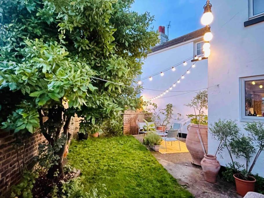 Northdene Cottage - Cosy Old Fisherman'S Cottage Two Mins From Sea - Free Parking - Wood Burning Stove - Roll Top Bath - Dog Friendly Deal Bagian luar foto