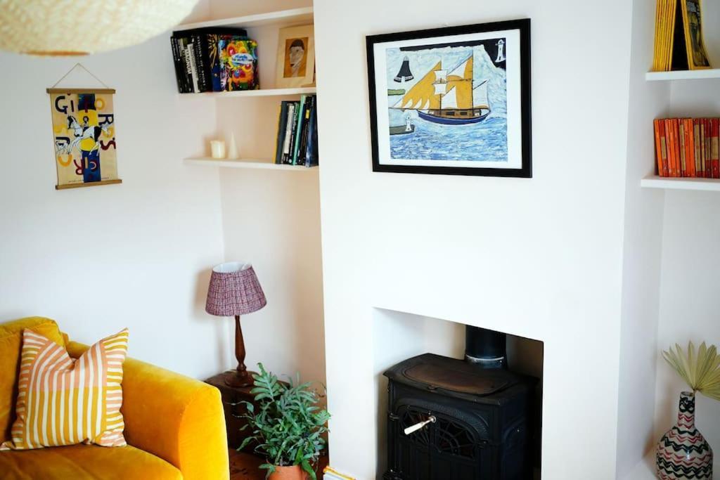 Northdene Cottage - Cosy Old Fisherman'S Cottage Two Mins From Sea - Free Parking - Wood Burning Stove - Roll Top Bath - Dog Friendly Deal Bagian luar foto