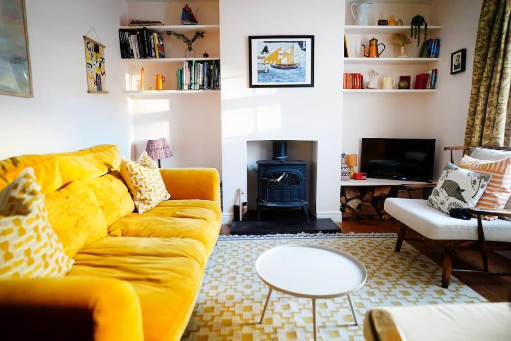 Northdene Cottage - Cosy Old Fisherman'S Cottage Two Mins From Sea - Free Parking - Wood Burning Stove - Roll Top Bath - Dog Friendly Deal Bagian luar foto